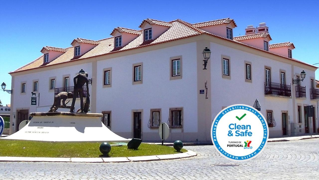 Casa Do Largo - Golega - Turismo De Habitacao Hotel Luaran gambar